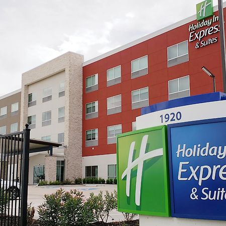 Holiday Inn Express & Suites - Houston Iah - Beltway 8, An Ihg Hotel Exterior foto